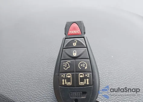 2015 Chrysler Town & Country Touring z USA, uszkodzony, nr VIN 2C4RC1BG5FR715451